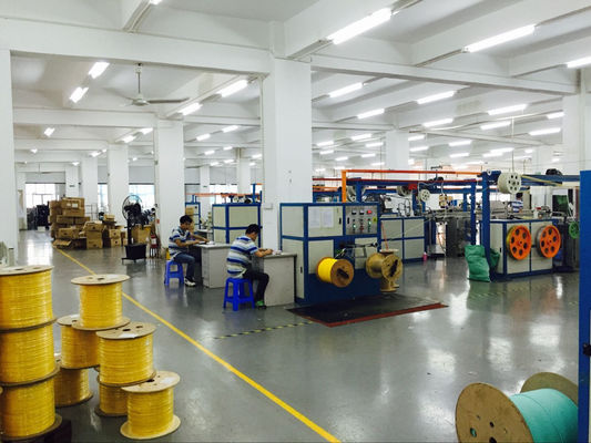 SM MM. Om3 Om4 Om5 Simplex1core 0.9mm de Strakke Optische Kabel van de Buffer Binnenvezel